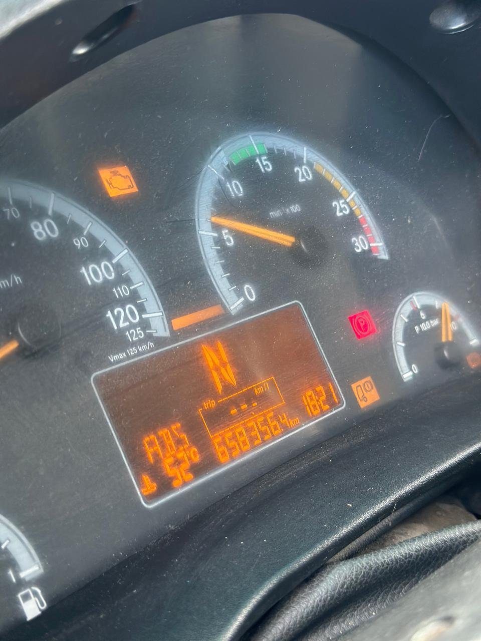 M.benz Accelo 1016 4×2 2013 Báu Refrigerado