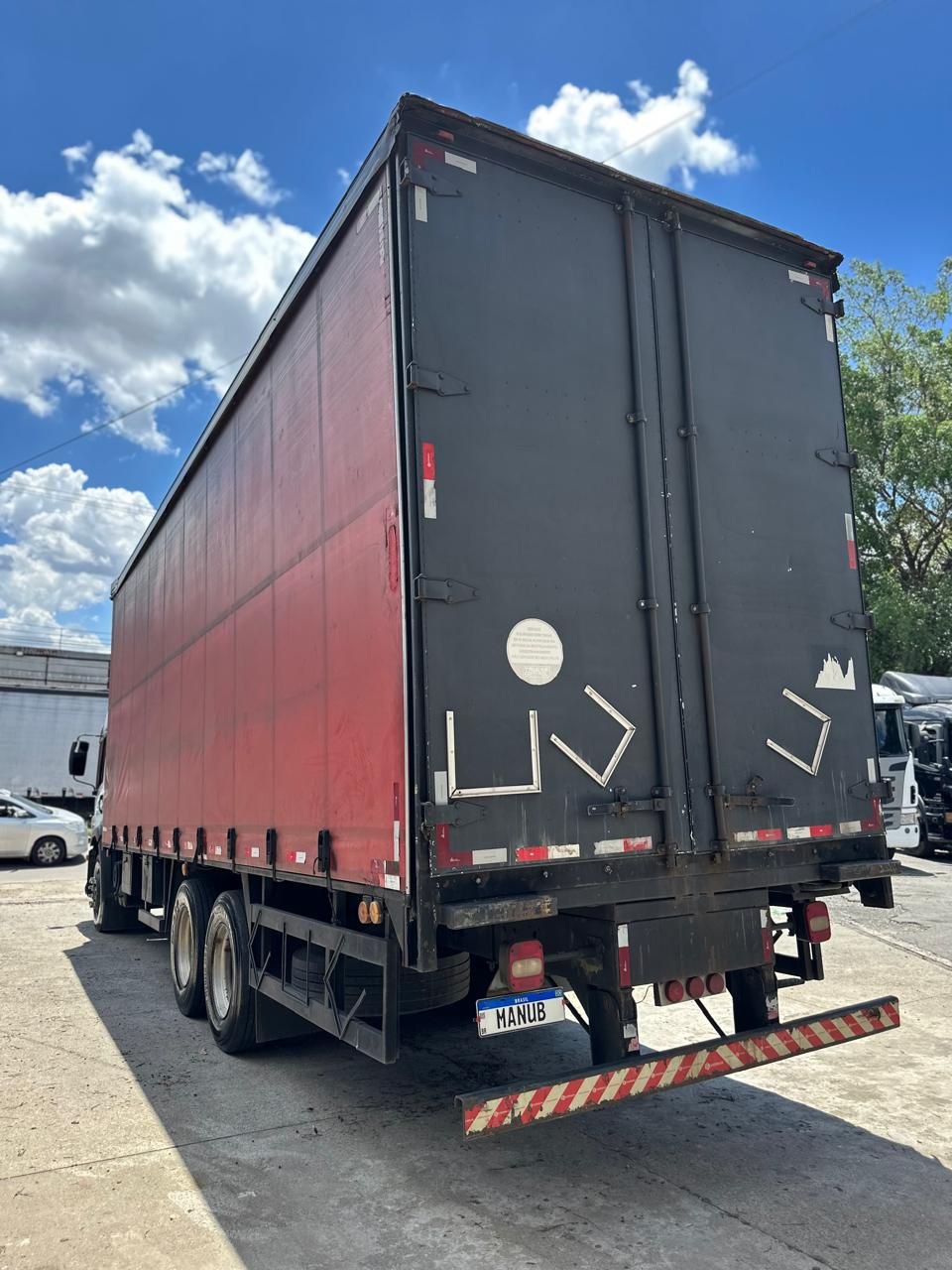 Vw 24280 6×2 2014 Teto Alto / Sider De 9M