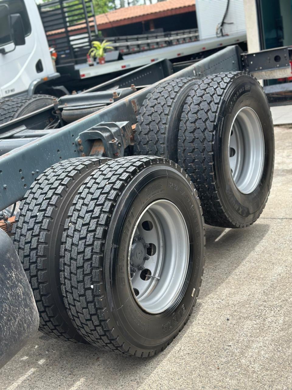 Volvo Vm 330 8×2 2019 Bitruck Chassi