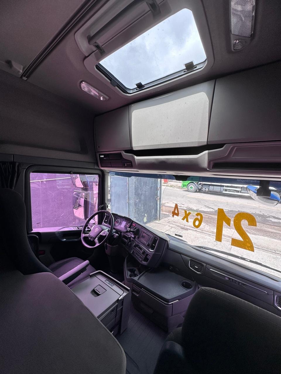 Scania R 540 6×4 2021 Retarder, Geladeira E Parking Cooler