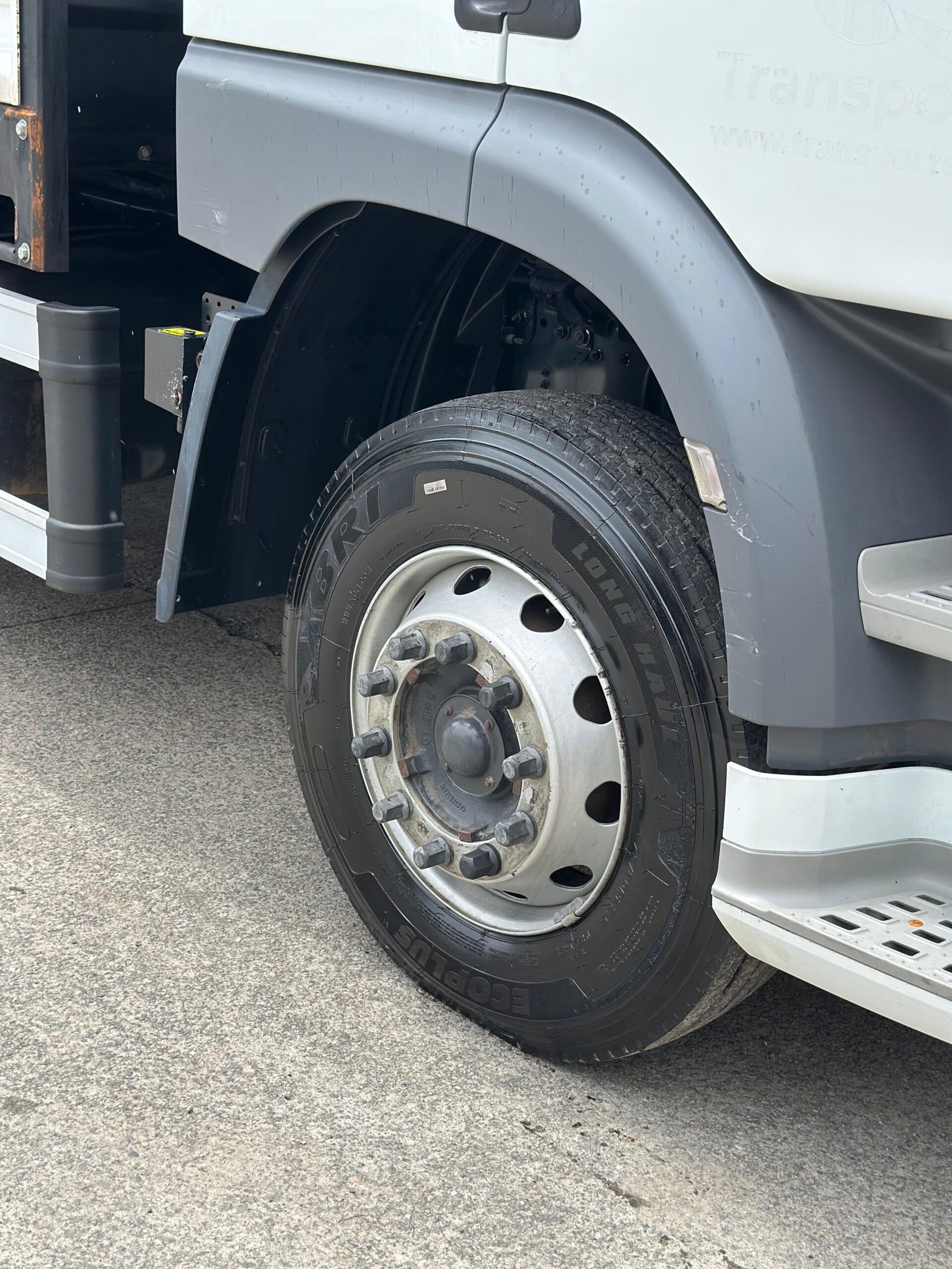 Daf Cf 310 6×2 2024 Carroceria C/ Pino Lock E Geladeira