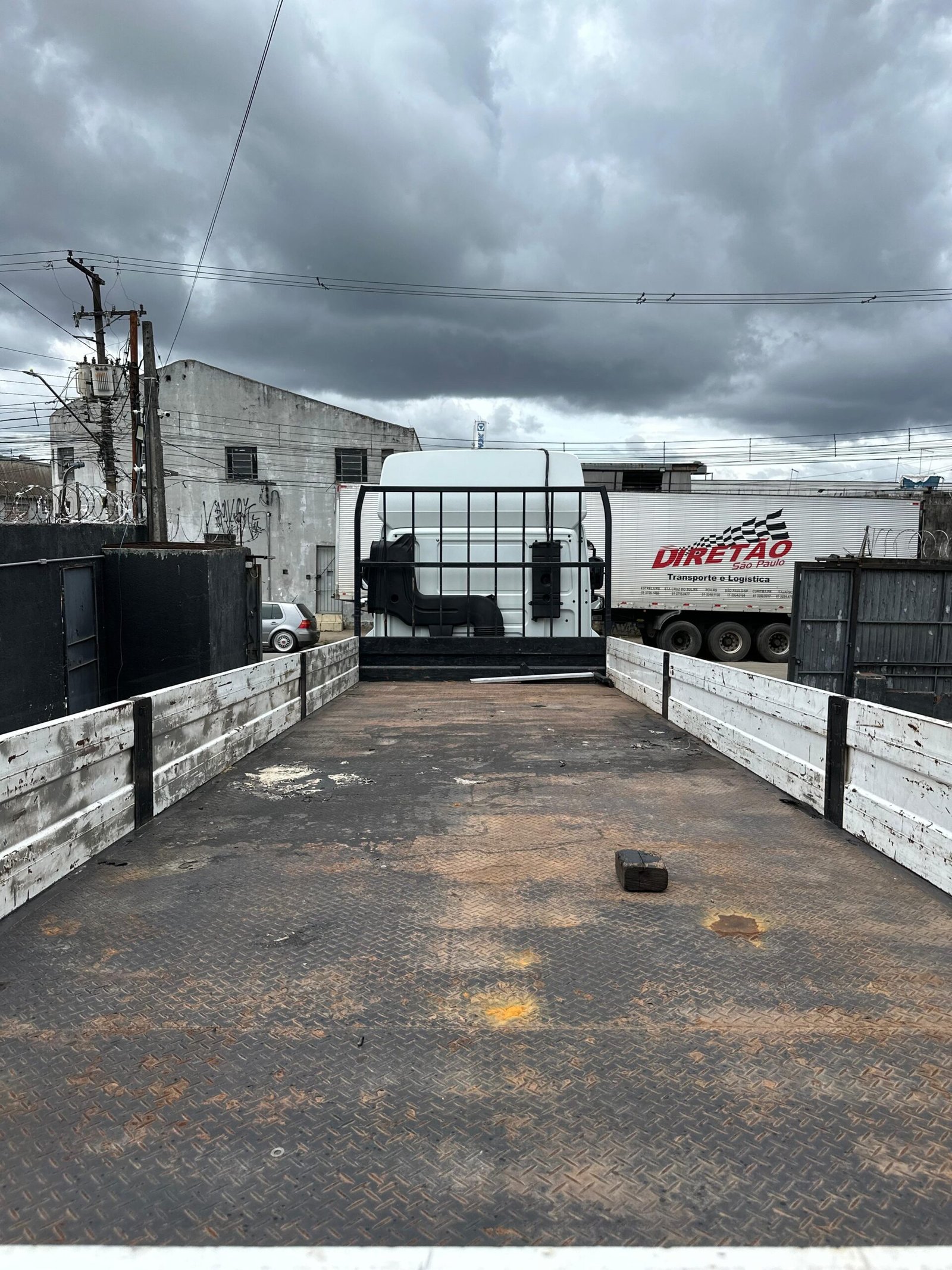 Daf Cf 310 6×2 2024 Carroceria C/ Pino Lock E Geladeira