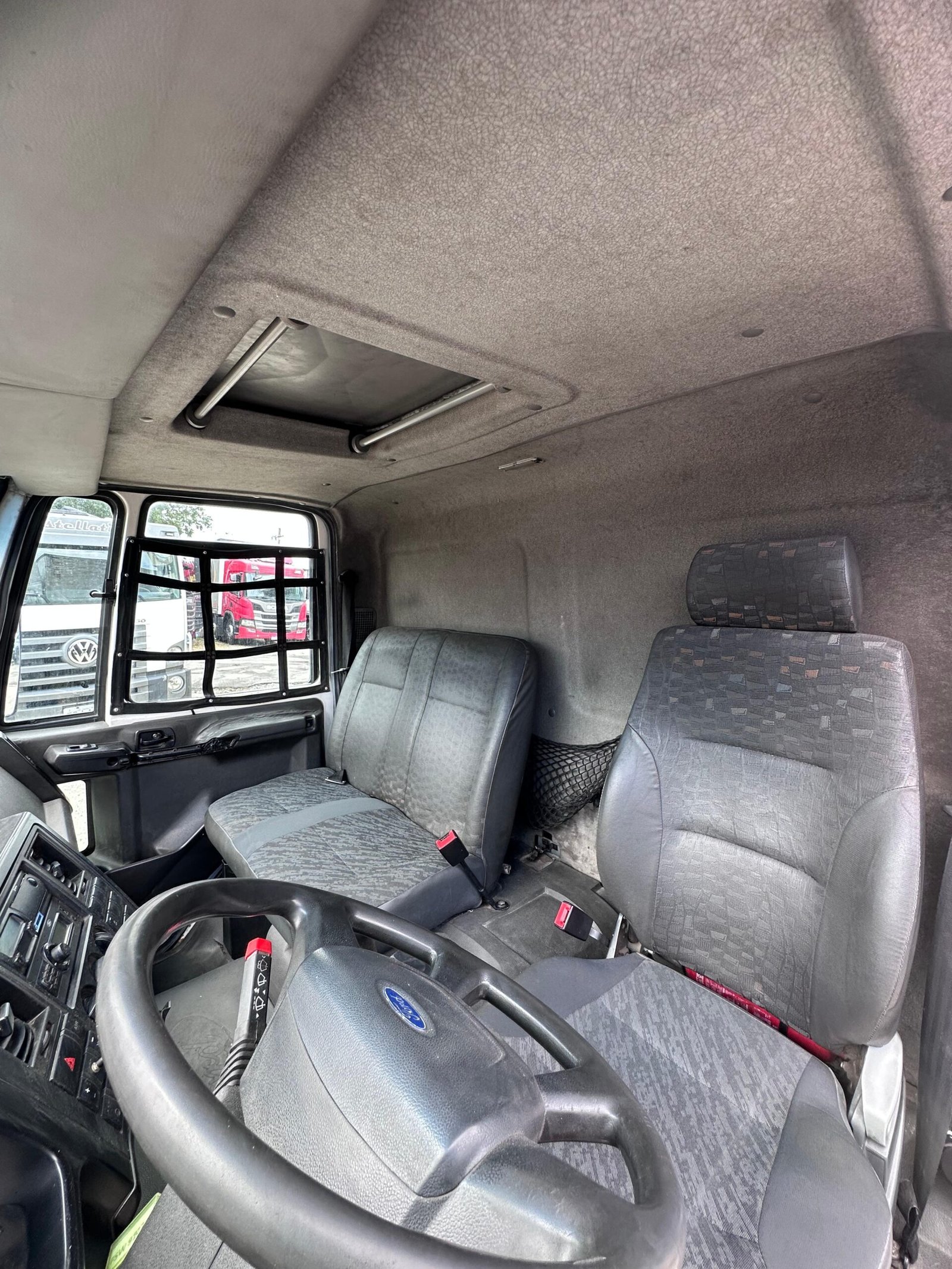 Ford Cargo 816 4×2 2014 Báu De 6,20 X 2,80 Revisado