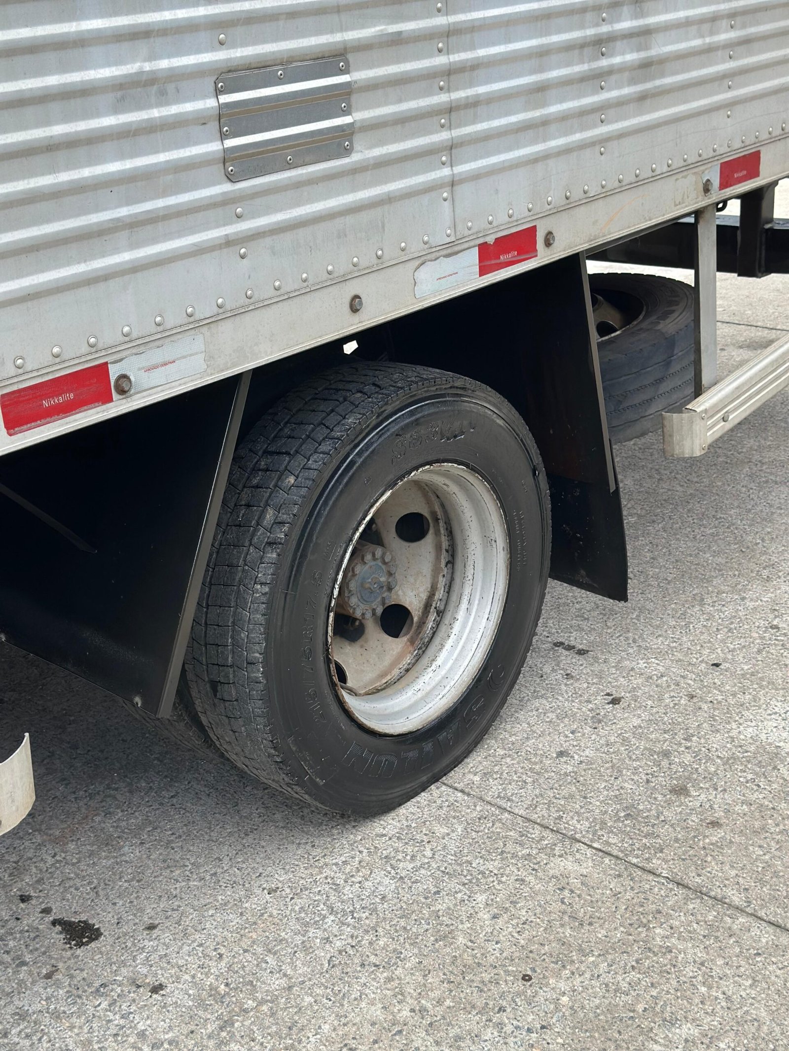 Ford Cargo 816 4×2 2014 Báu De 6,20 X 2,80 Revisado