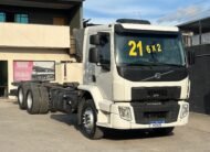 Volvo Vm 270 6×2 2021 Baú De 8.5m / Baixo Km / Manual