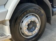 Volvo Vm 270 6×2 2021 Baú De 8.5m / Baixo Km / Manual