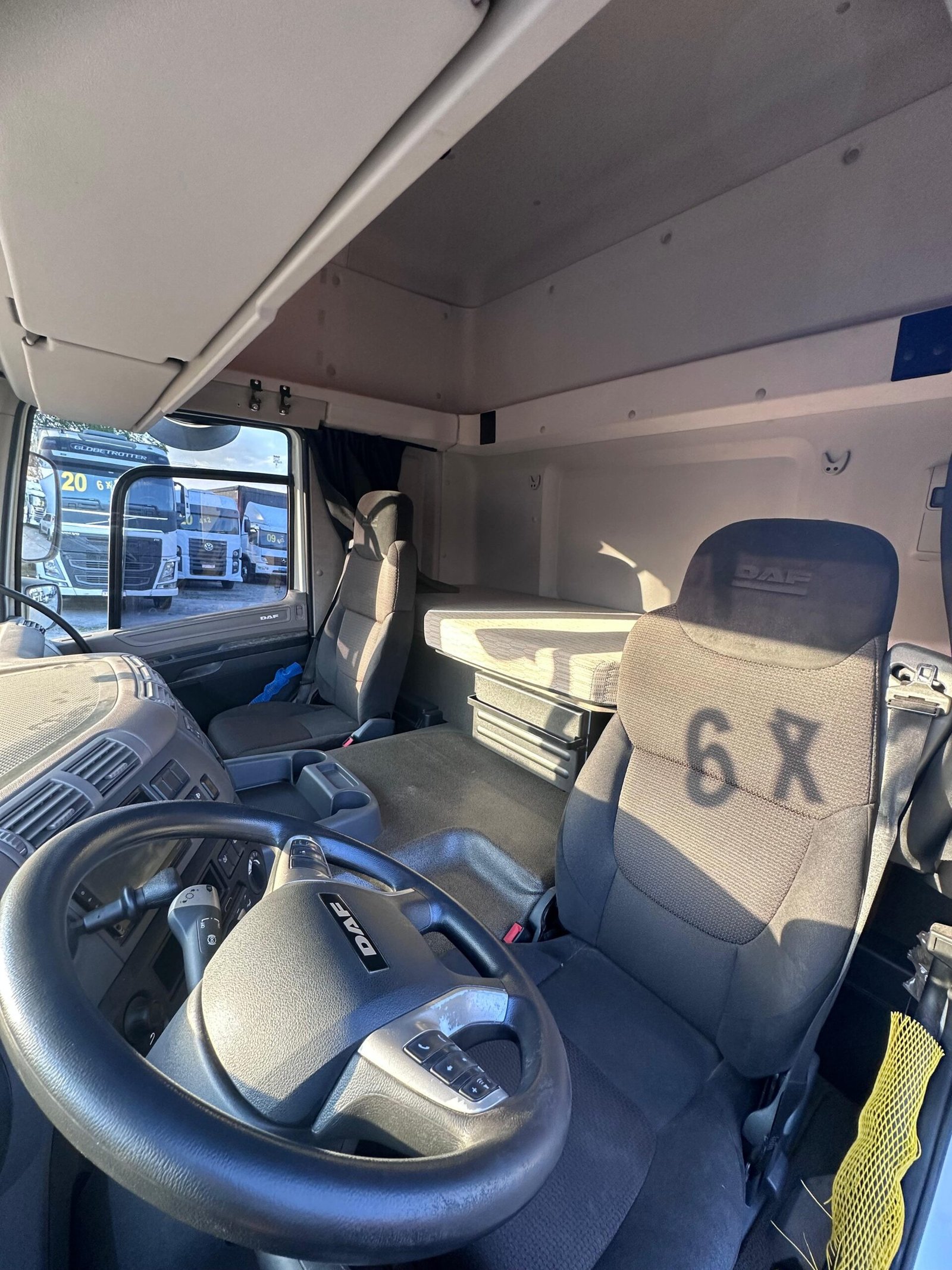 Daf Cf 310 6×2 2024 Carroceria C/ Pino Lock E Geladeira