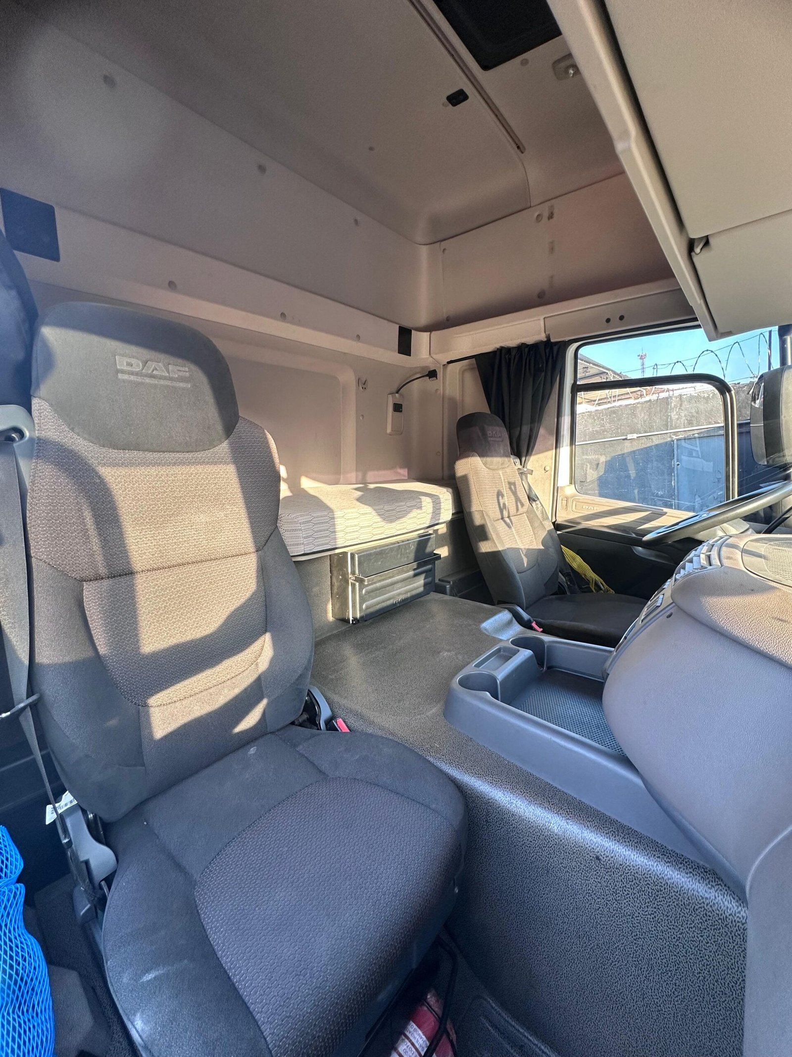 Daf Cf 310 6×2 2024 Carroceria C/ Pino Lock E Geladeira