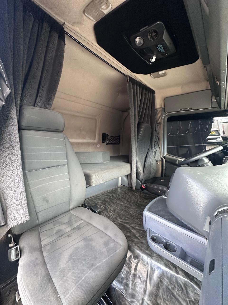 Scania G420 6×2 2011 Brozinamento Feito E Bom De Pneus