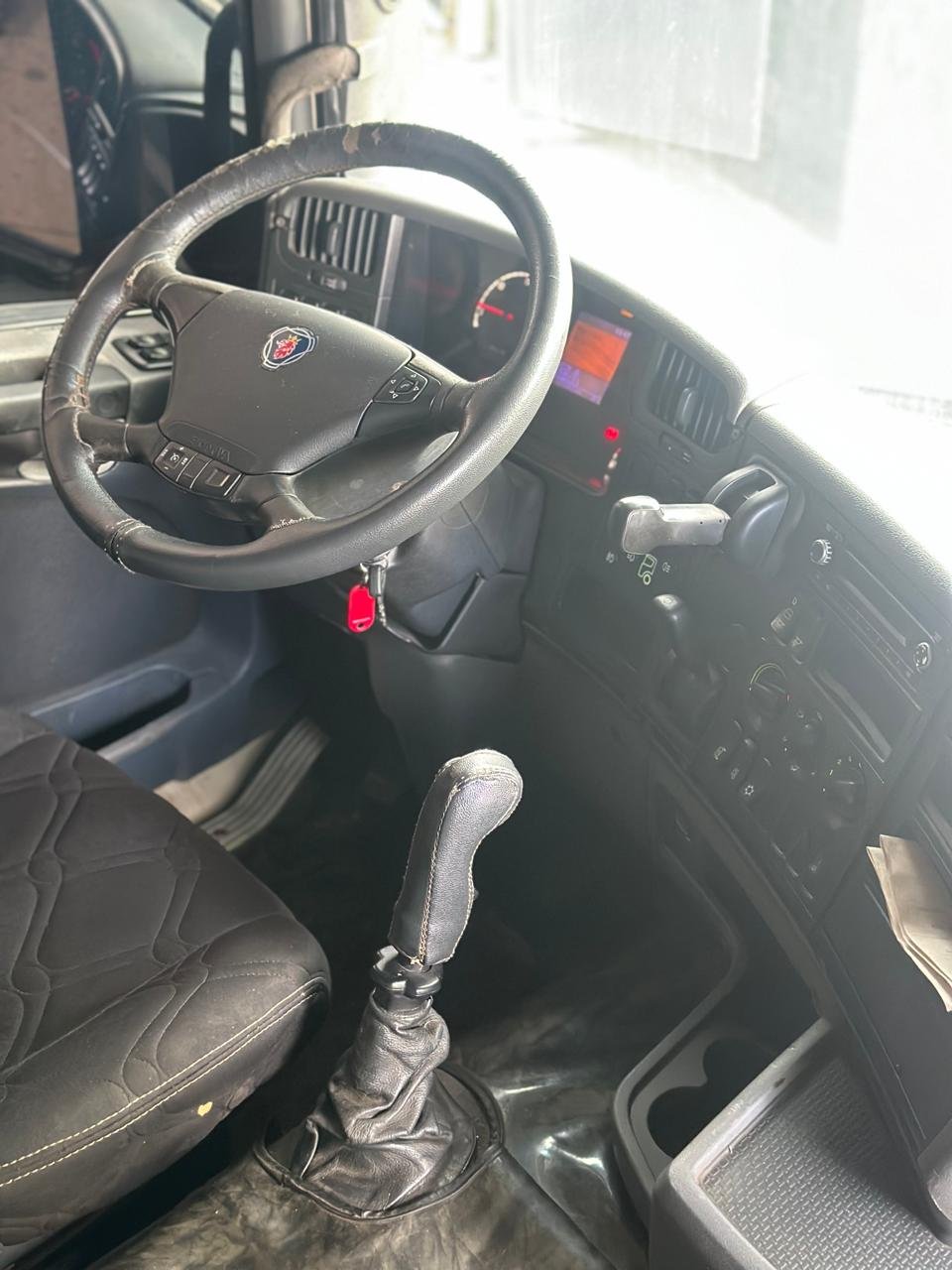 Scania G420 6×2 2011 Brozinamento Feito E Bom De Pneus