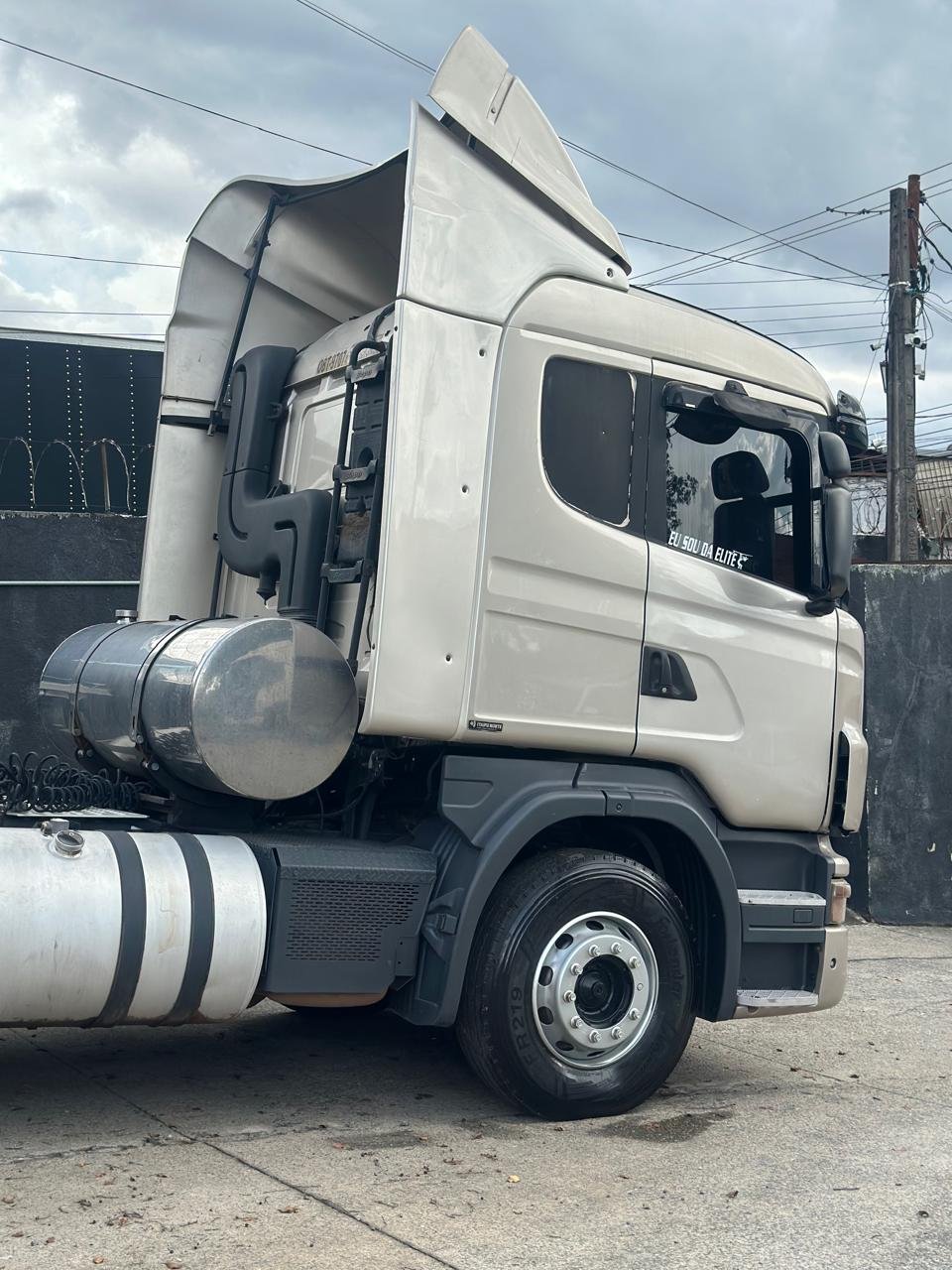 Scania G420 6×2 2011 Brozinamento Feito E Bom De Pneus