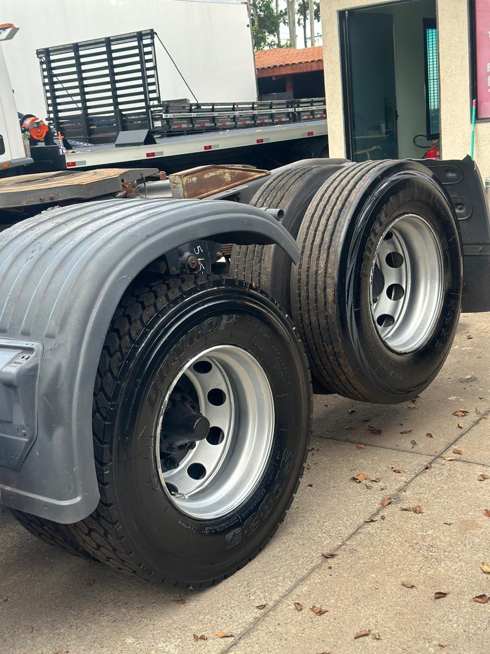Scania G420 6×2 2011 Brozinamento Feito E Bom De Pneus