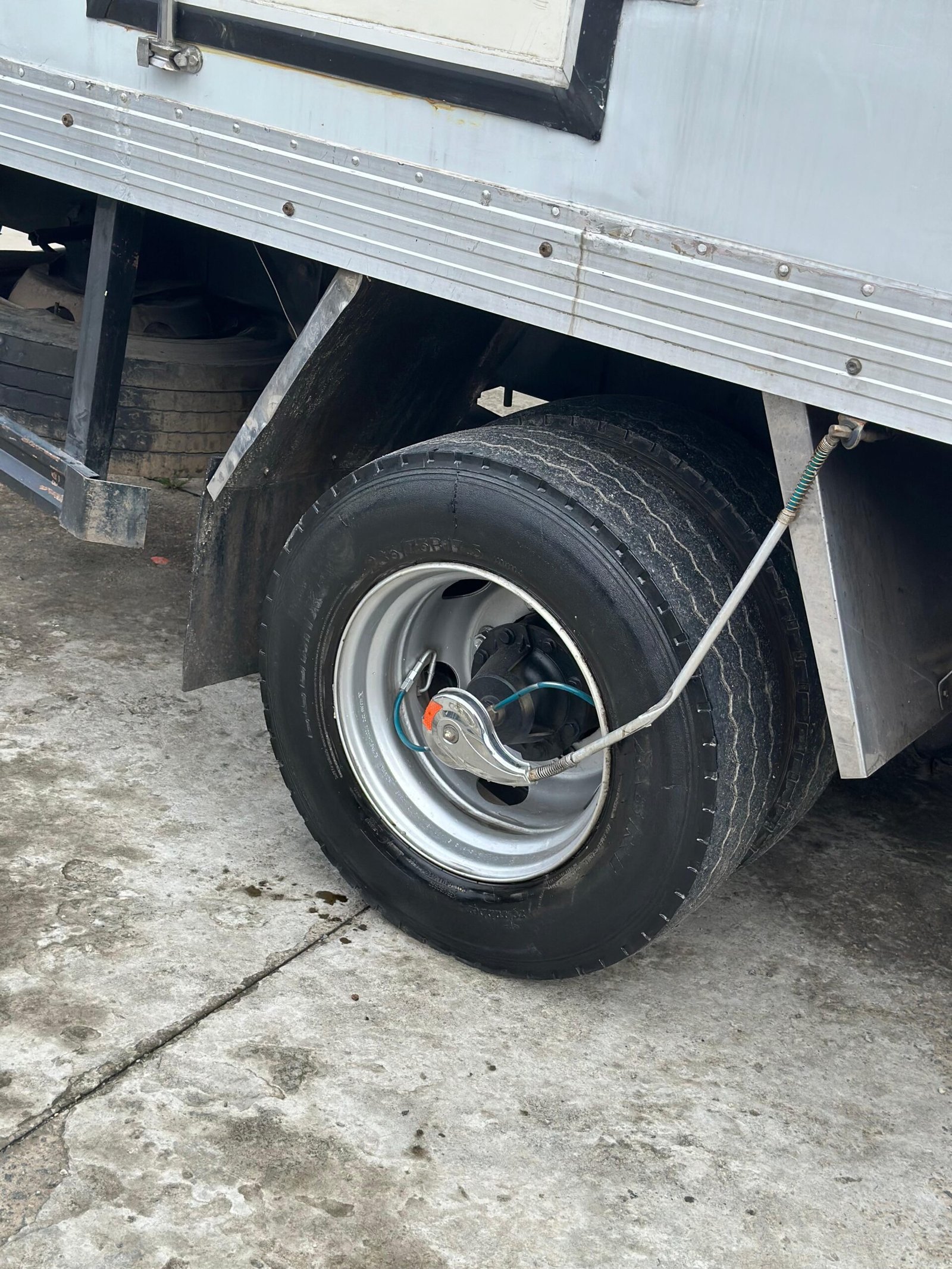 Accelo 1016 6×2 2016 Baú Refrigerado 5.20m Frigoking -10