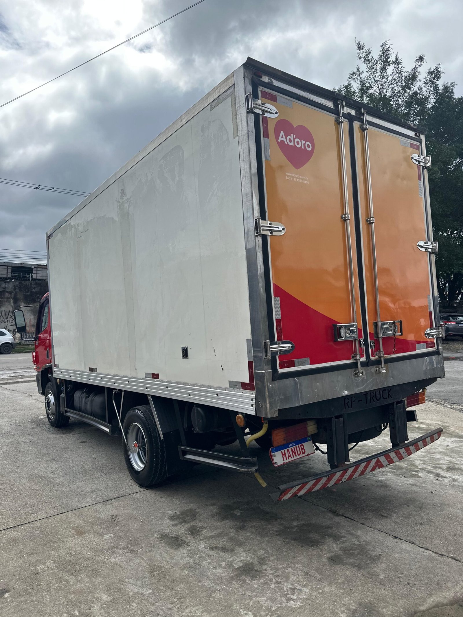 Accelo 1016 6×2 2016 Baú Refrigerado 5.20m Frigoking -10