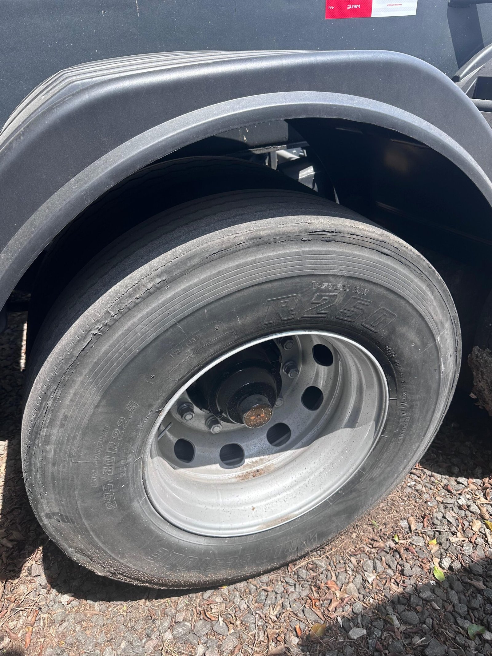 Bug Porta Container Rodotec 20 Pés 3 Eixos 2005