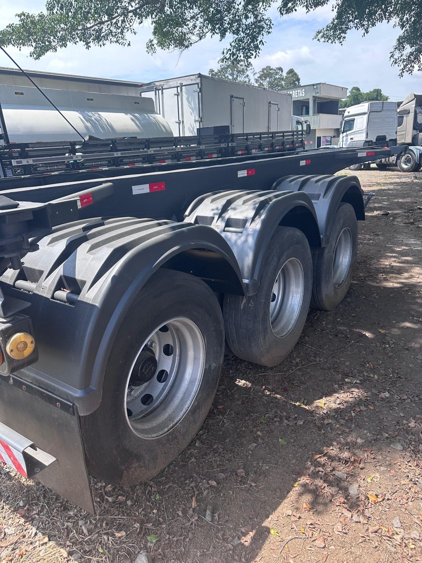 Bug Porta Container Rodotec 20 Pés 3 Eixos 2005