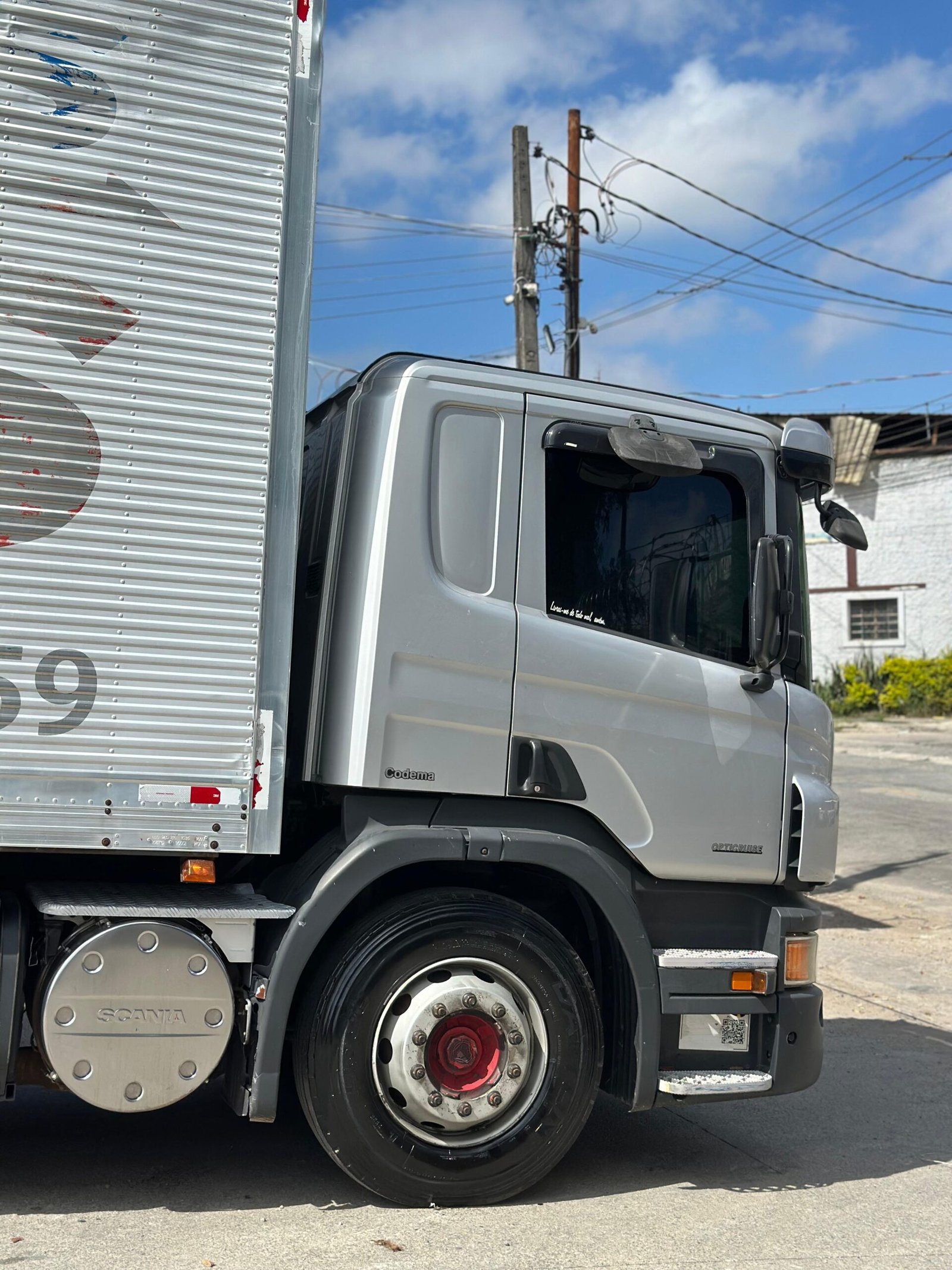 Scania P 250 6×2 2016 Automático / Baixo Km