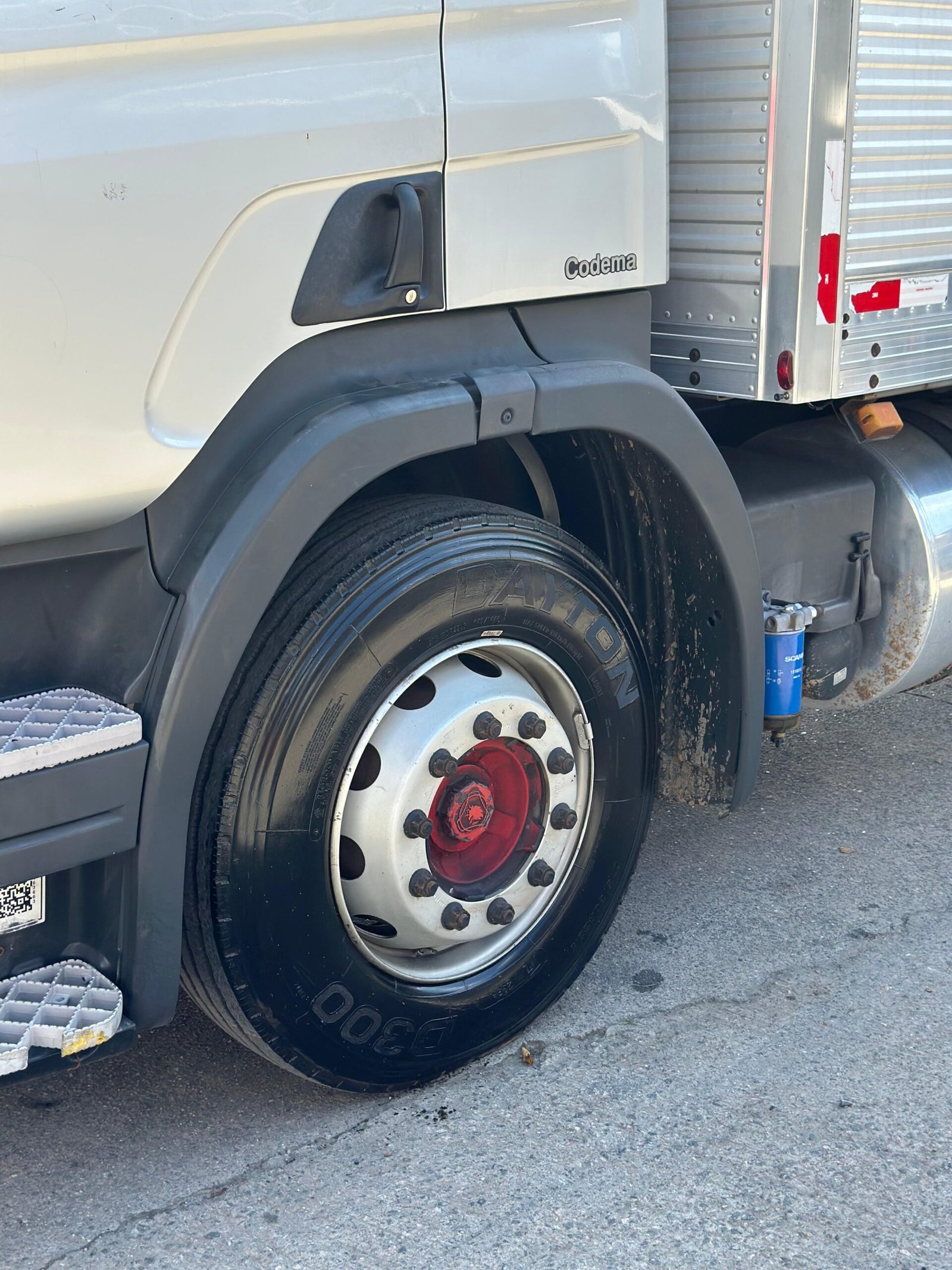 Scania P 250 6×2 2016 Automático / Baixo Km