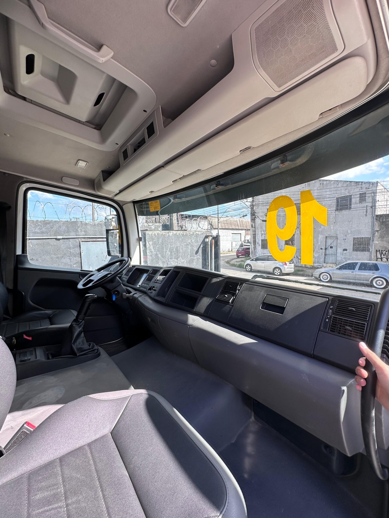 VW 31.330 6X4 2019 CAÇAMBA BASCULANTE