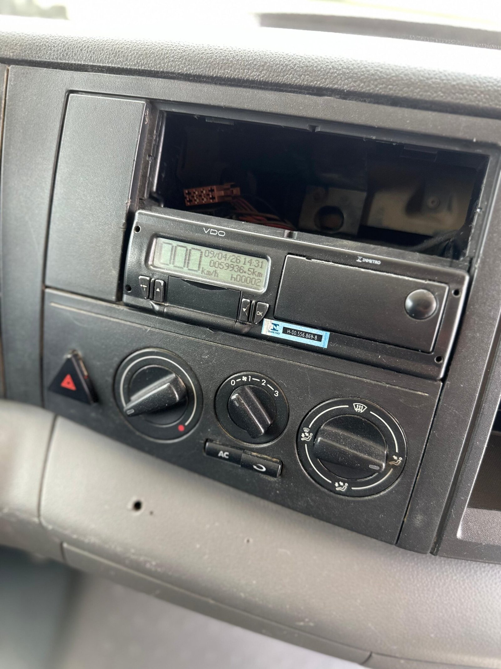 VW 31.330 6X4 2019 CAÇAMBA BASCULANTE