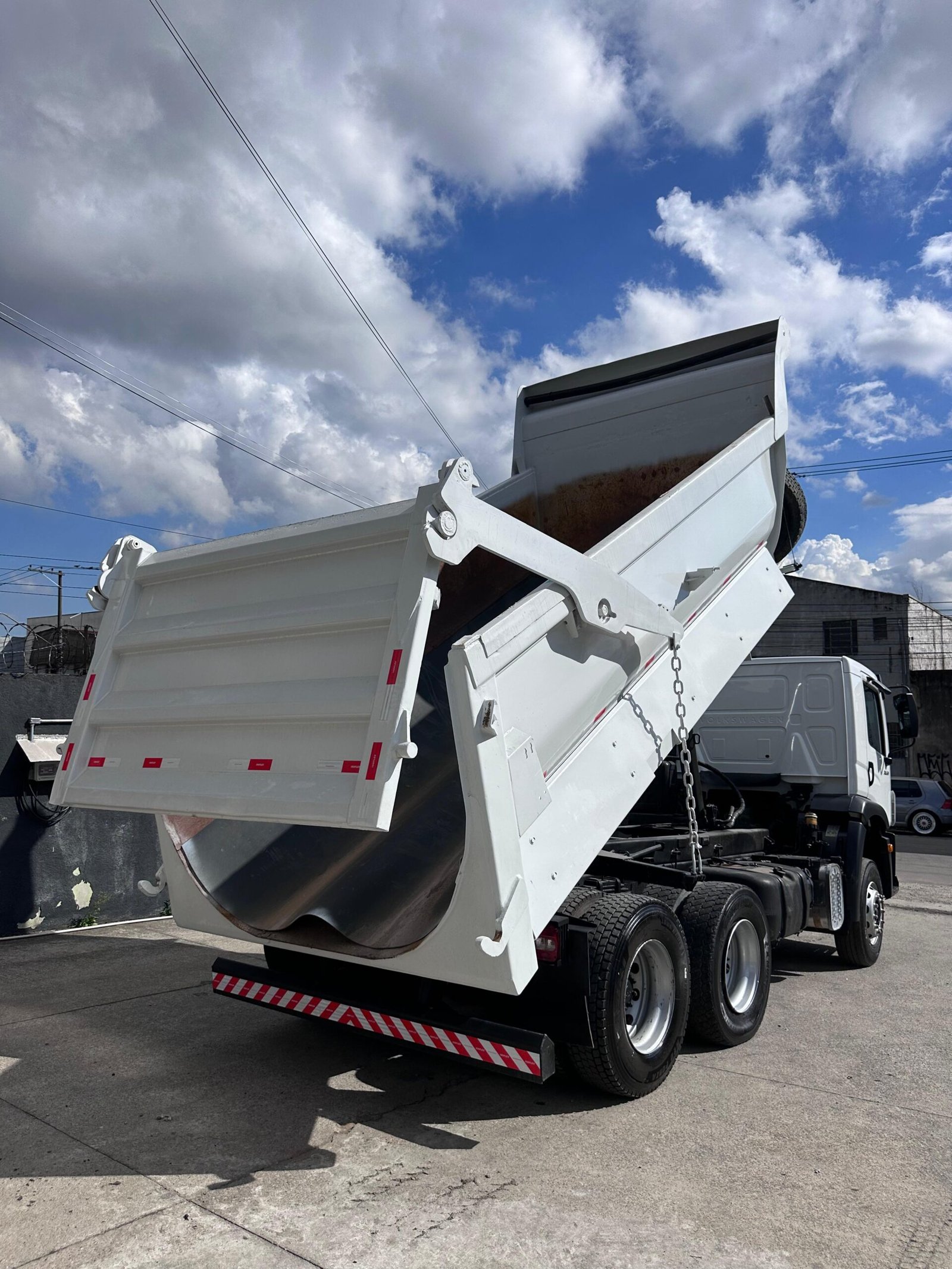 VW 31.330 6X4 2019 CAÇAMBA BASCULANTE