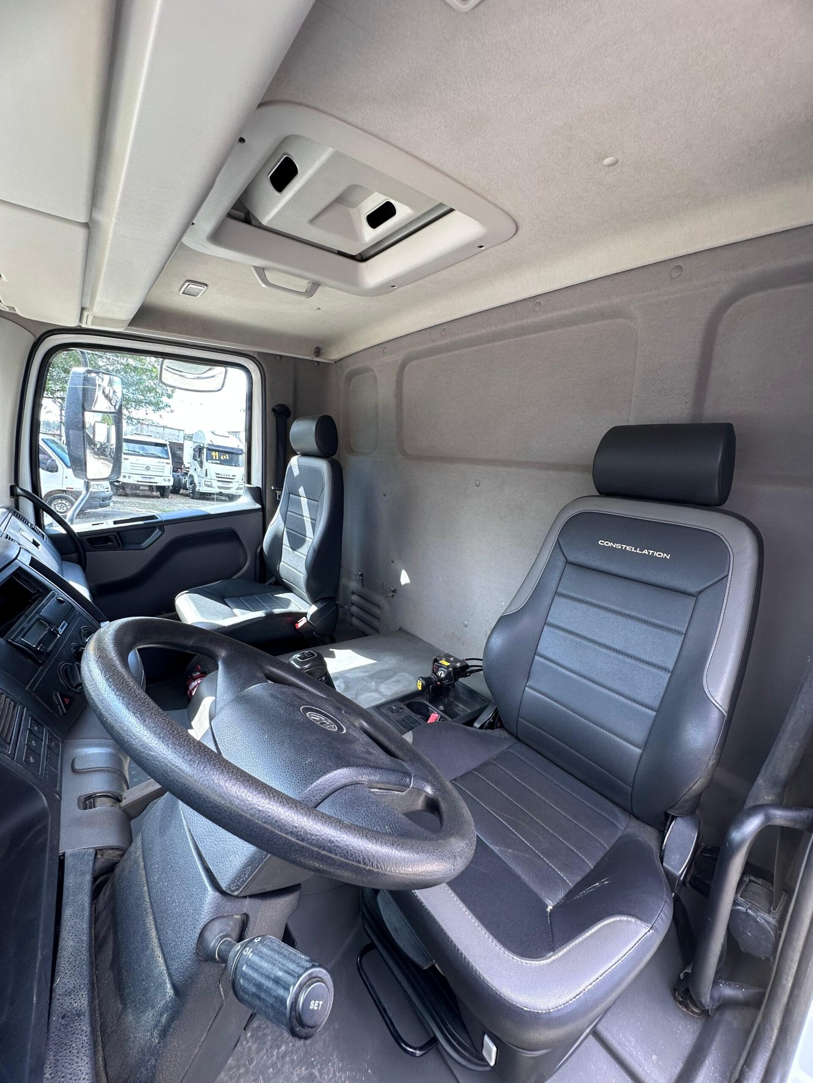 VW 31.330 6X4 2019 CAÇAMBA BASCULANTE