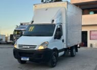 Iveco Daily 35S14 2011 Baú de 3.5M