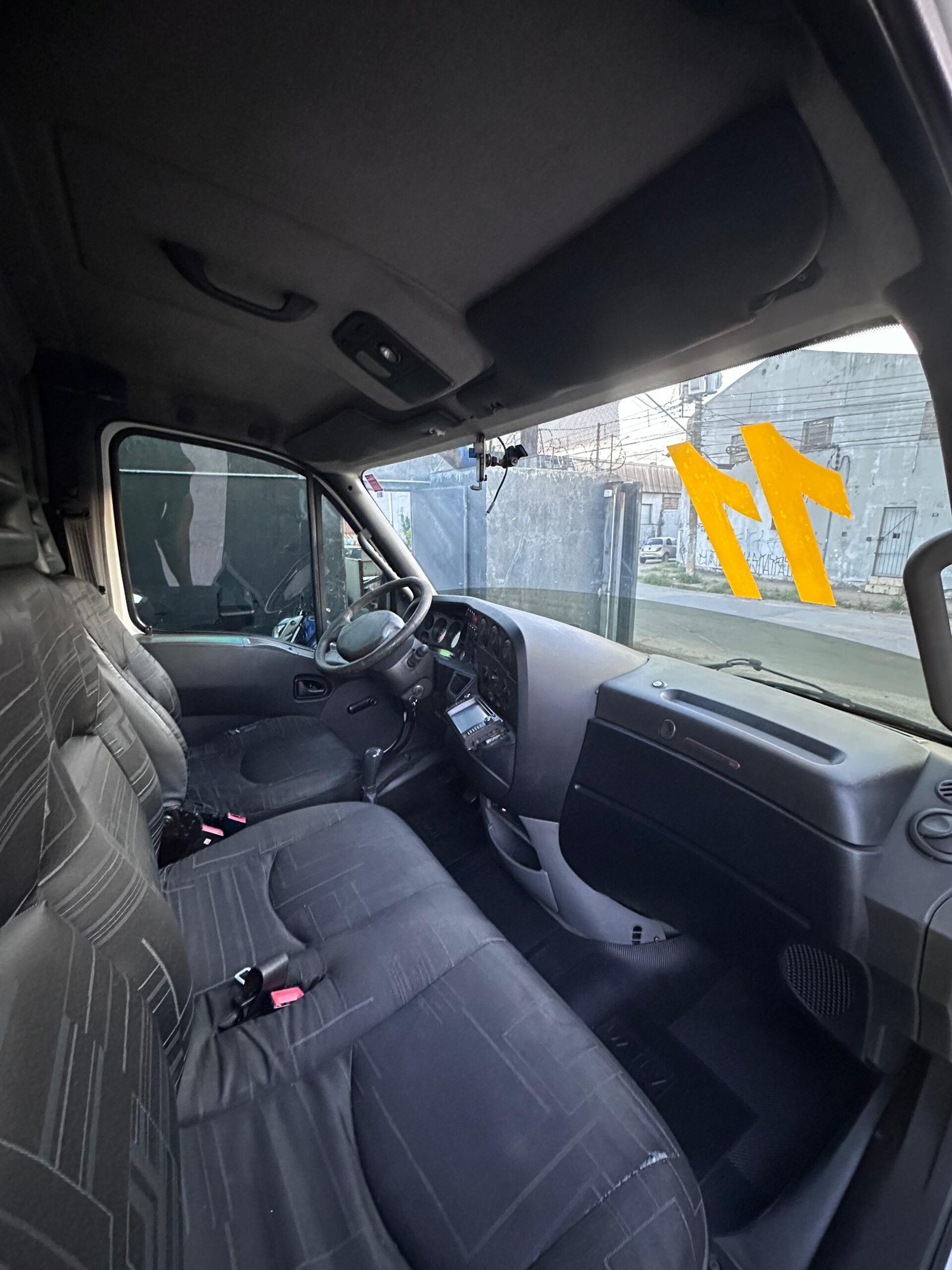 Iveco Daily 35S14 2011 Baú de 3.5M
