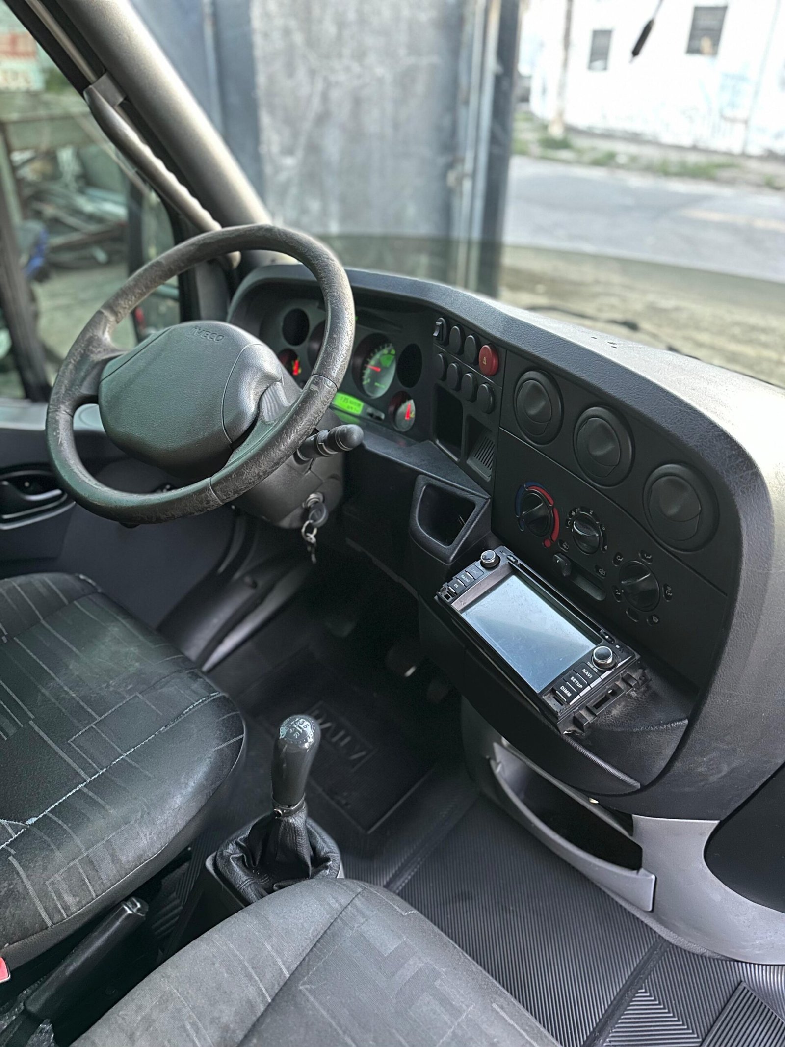 Iveco Daily 35S14 2011 Baú de 3.5M