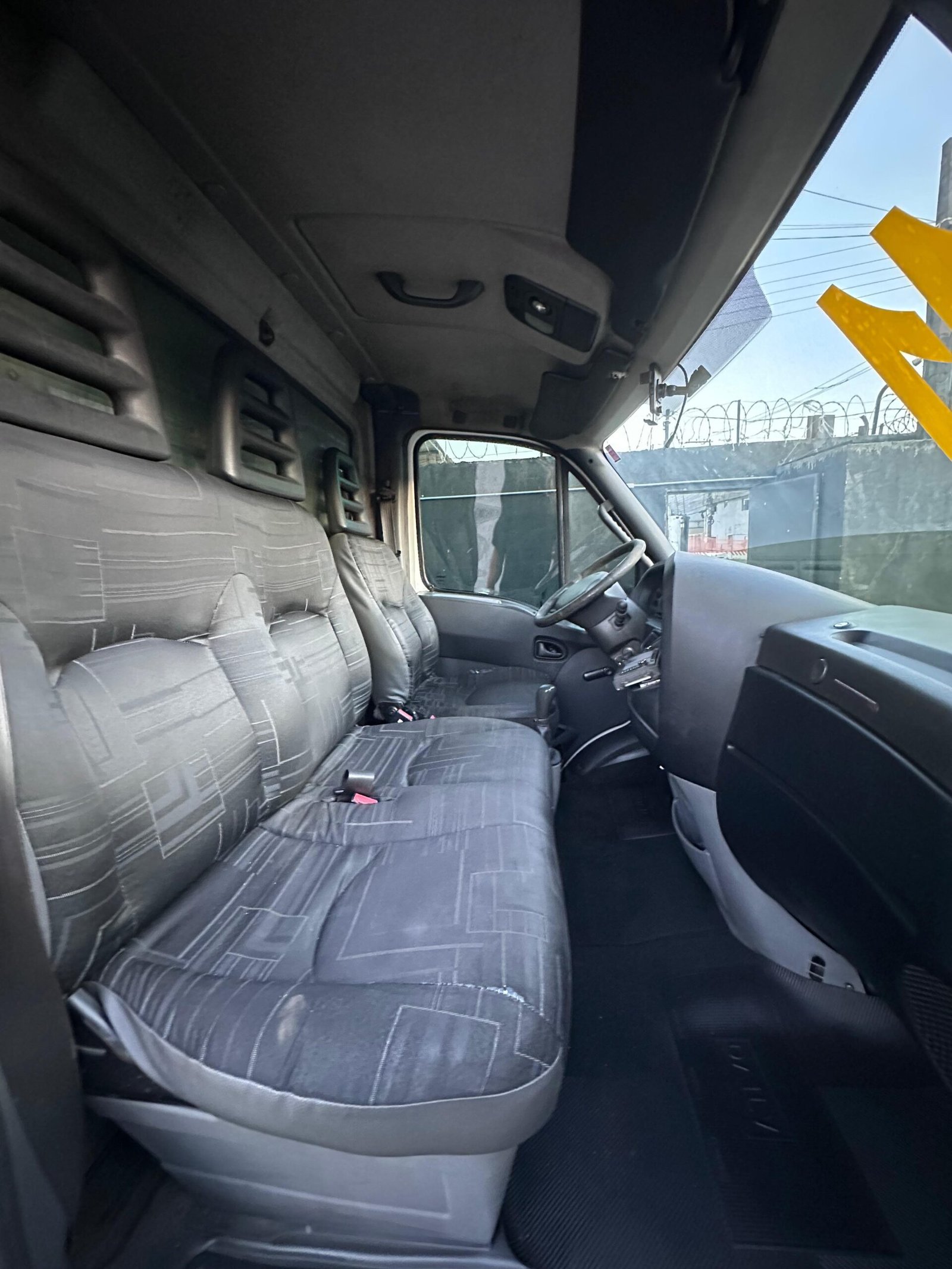 Iveco Daily 35S14 2011 Baú de 3.5M