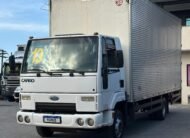 Ford Cargo 816S 4×2 2013 Baú 6,20M / Baixo Km