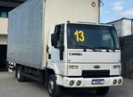Ford Cargo 816S 4×2 2013 Baú 6,20M / Baixo Km