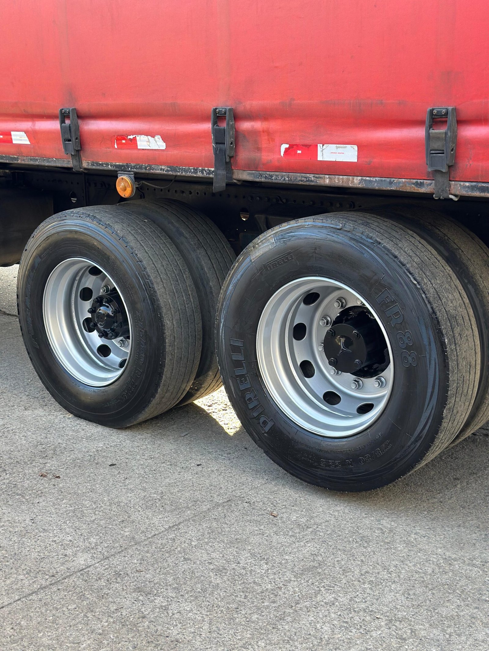 Atego 2425 6×2 2009 Sider de 8.70M x 3.10M