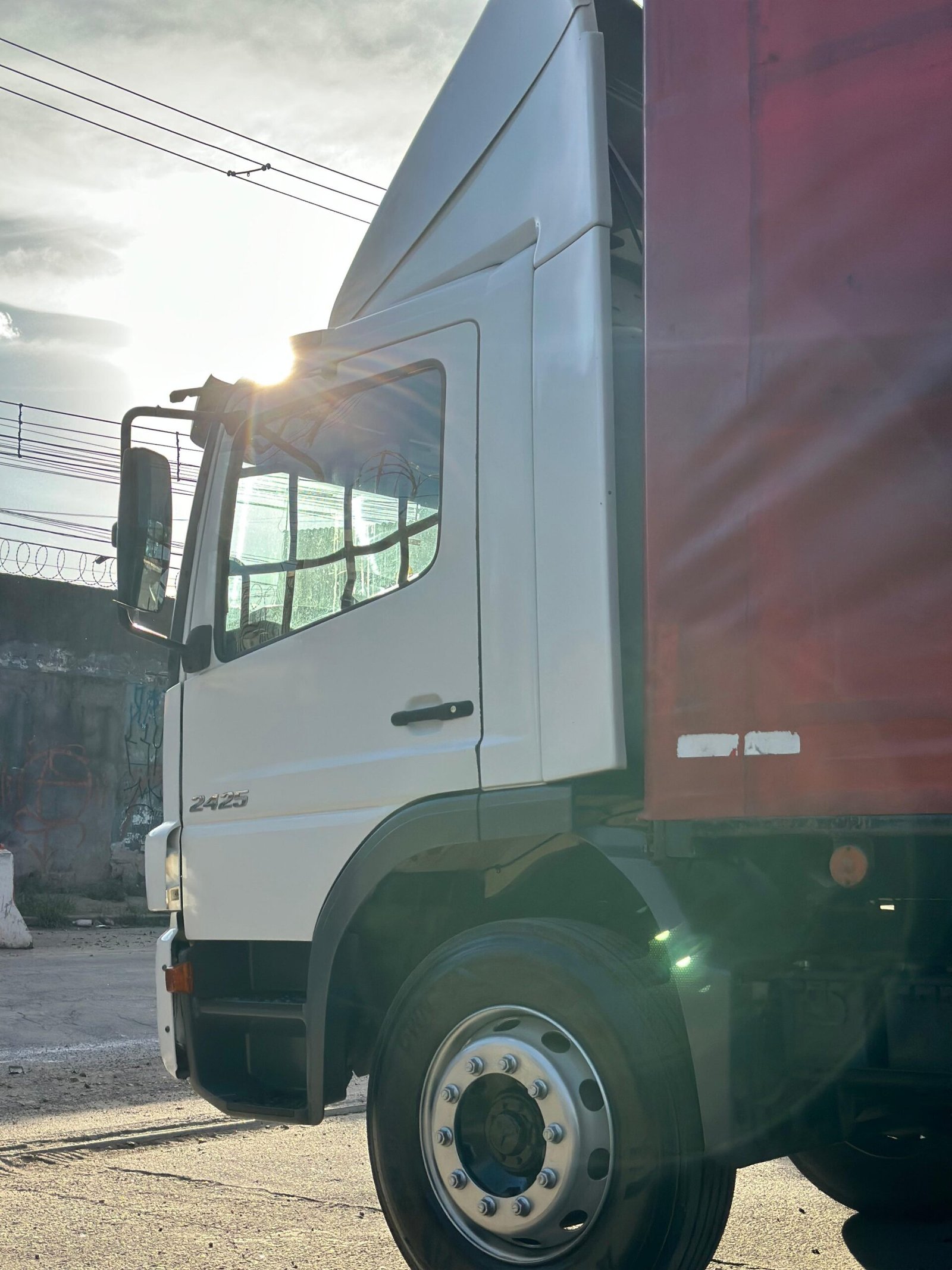 Atego 2425 6×2 2009 Sider de 8.70M x 3.10M
