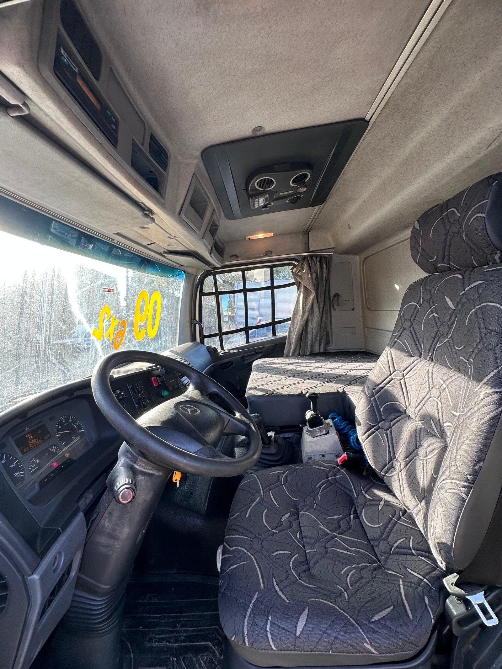 Atego 2425 6×2 2009 Sider de 8.70M x 3.10M