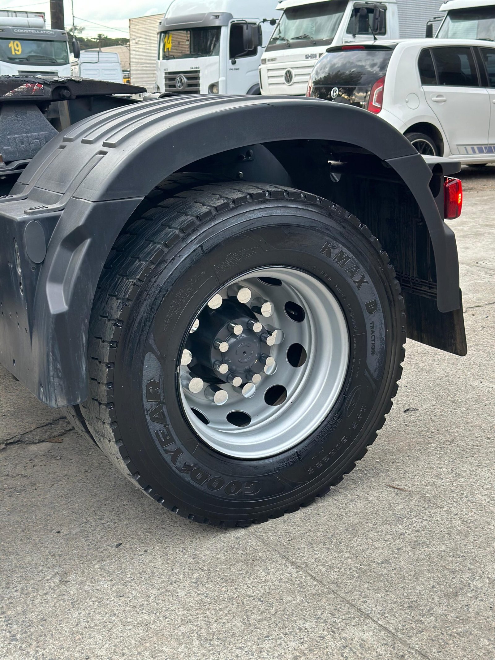 Volvo VM 360 4×2 2024