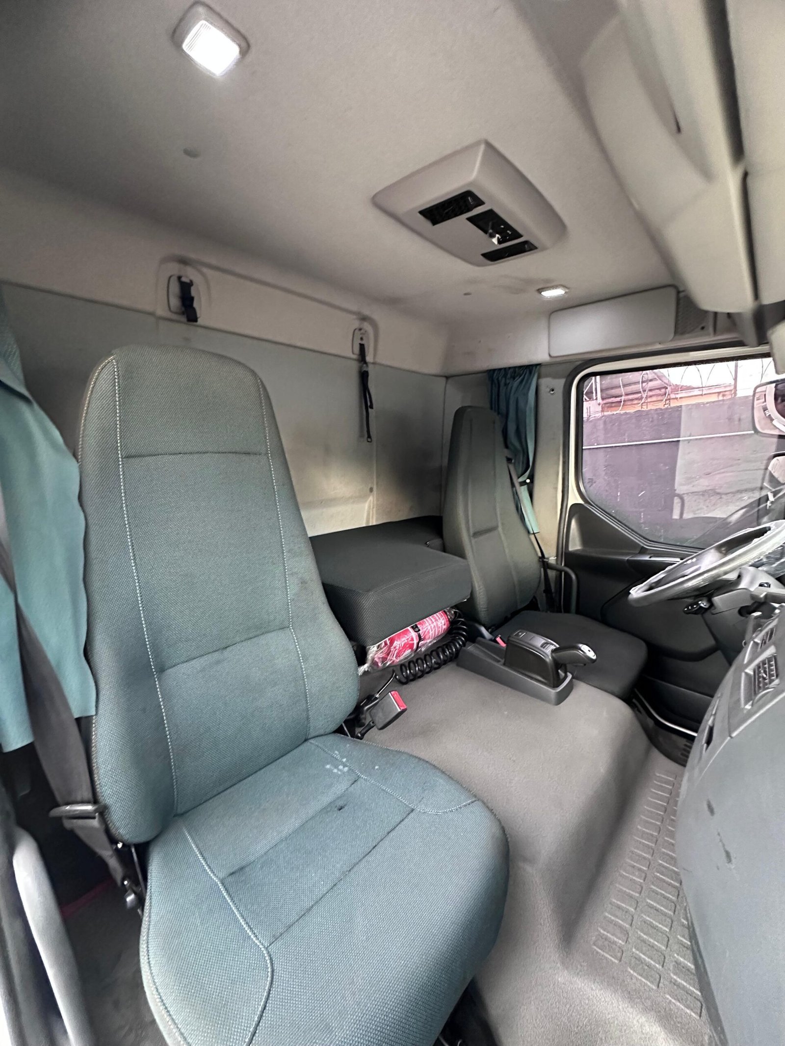 Volvo VM 360 4×2 2024