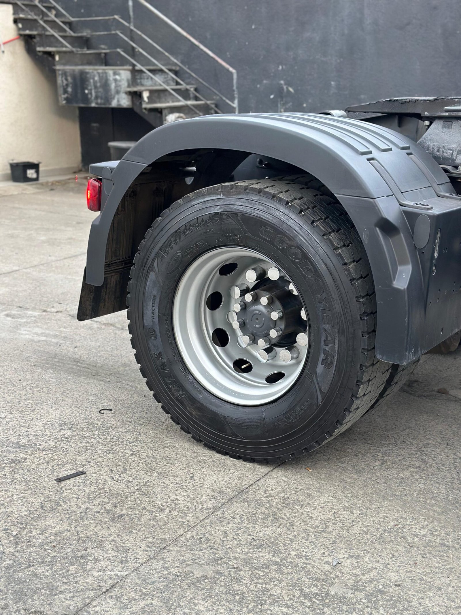 Volvo VM 360 4×2 2024