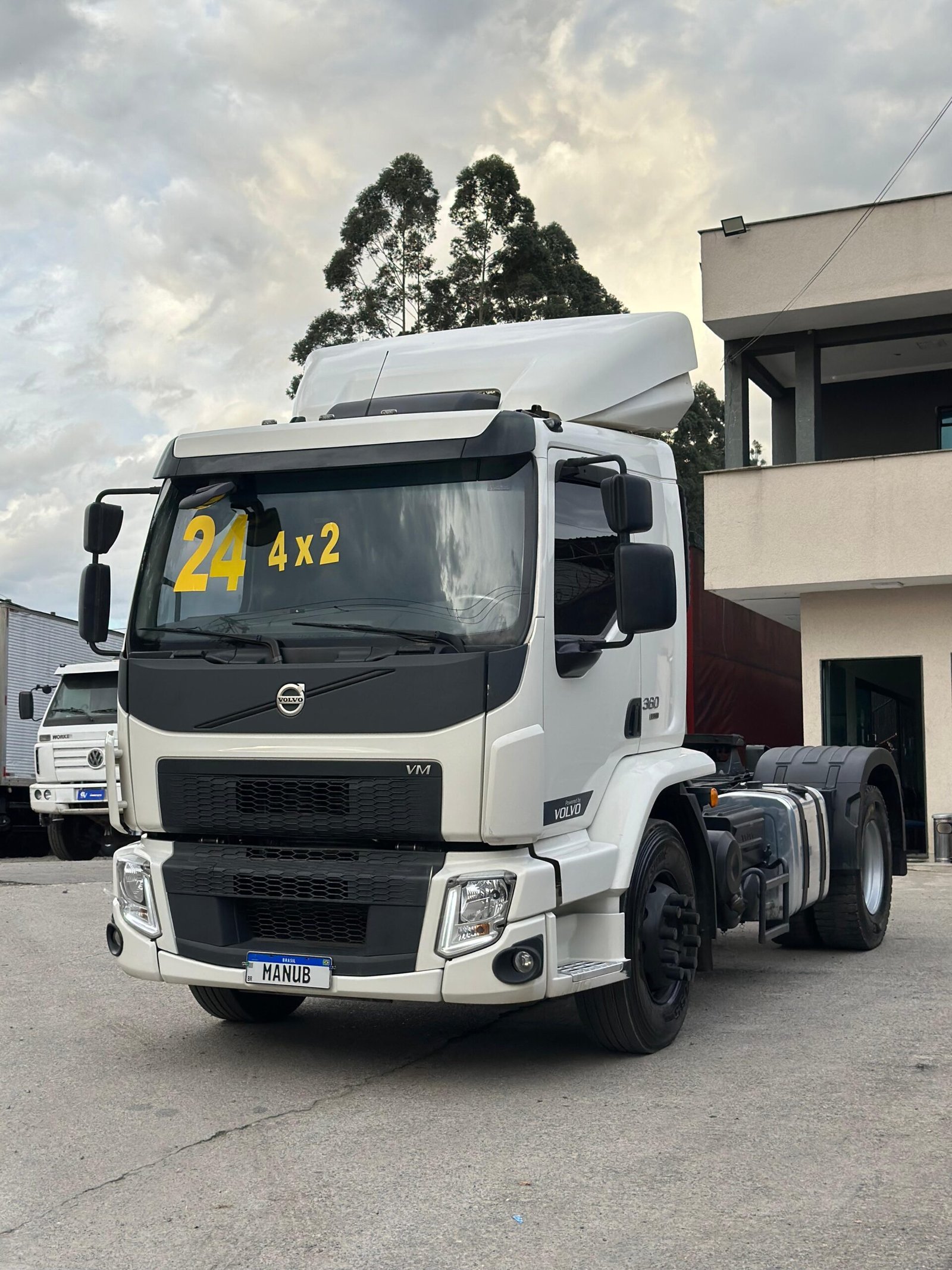 Volvo VM 360 4×2 2024