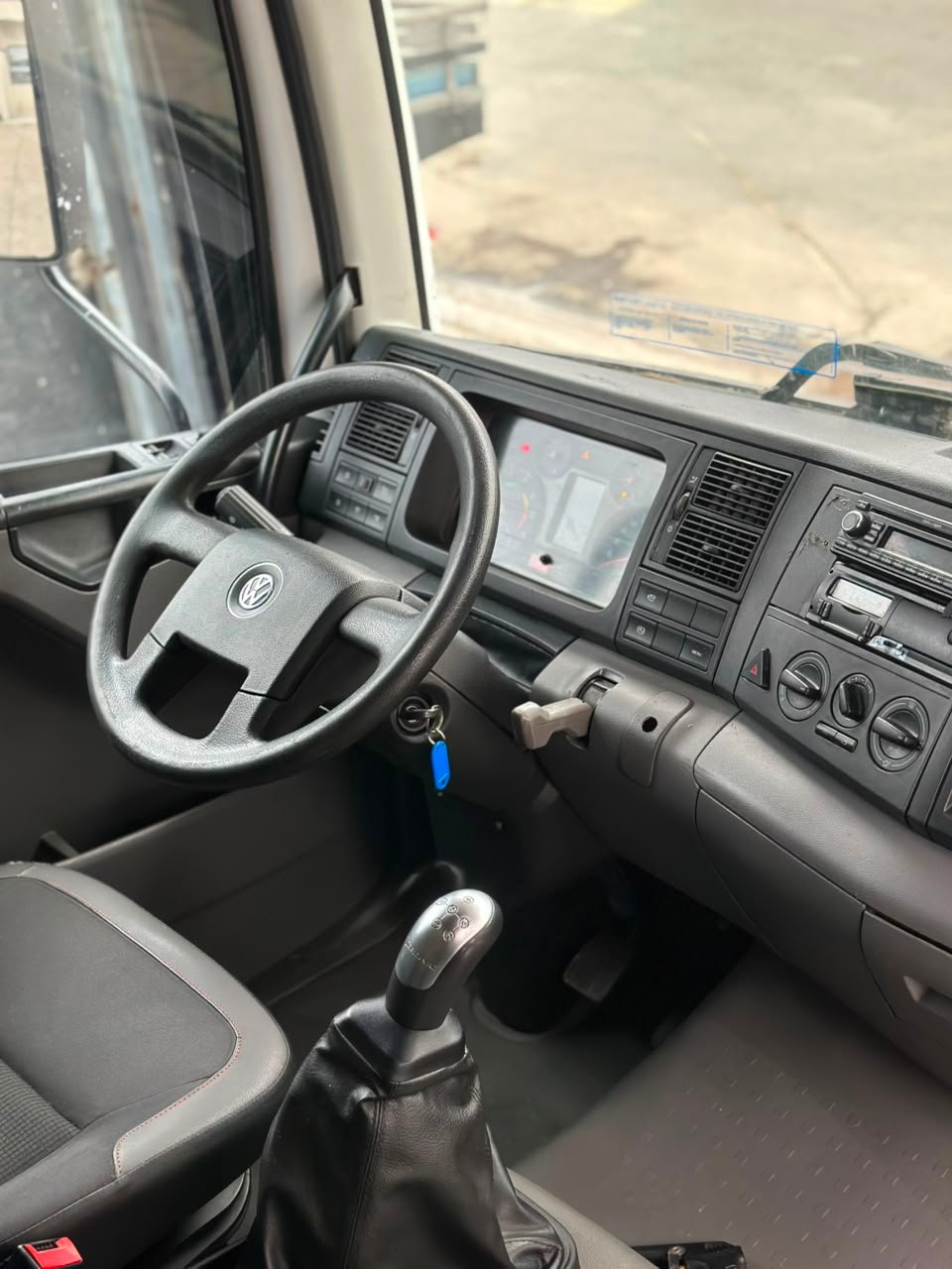 Vw 24280 6×2 2021 Teto Alto, Automático E Baú De 8.5m