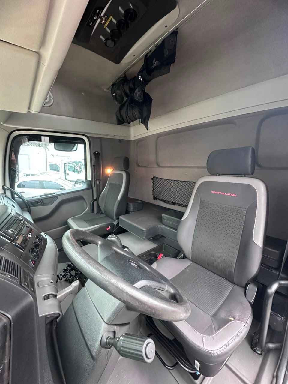 Vw 24280 6×2 2021 Teto Alto, Automático E Baú De 8.5m