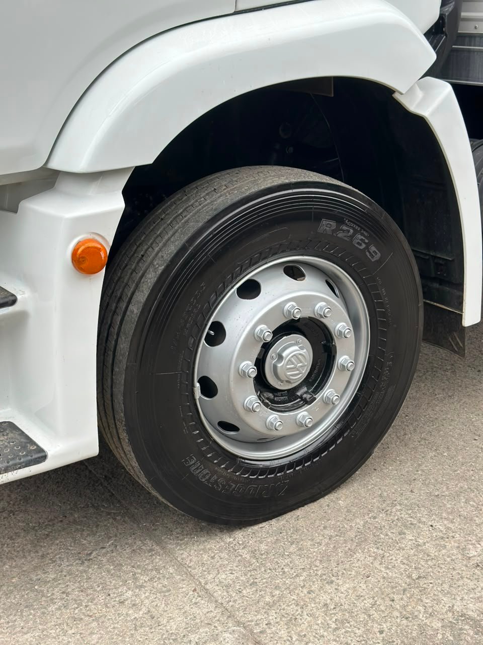 Vw 24280 6×2 2021 Teto Alto, Automático E Baú De 8.5m