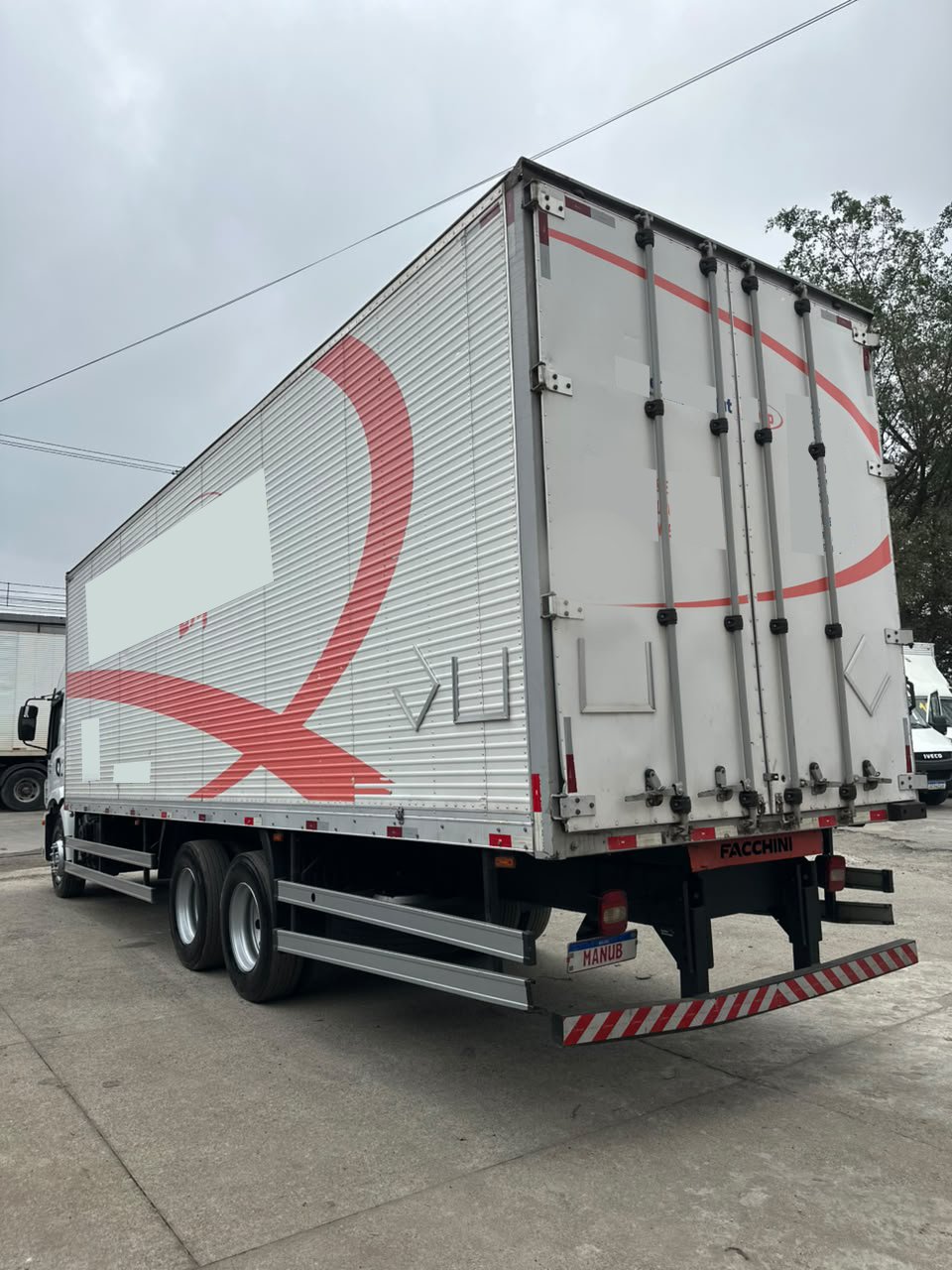 Vw 24280 6×2 2021 Teto Alto, Automático E Baú De 8.5m