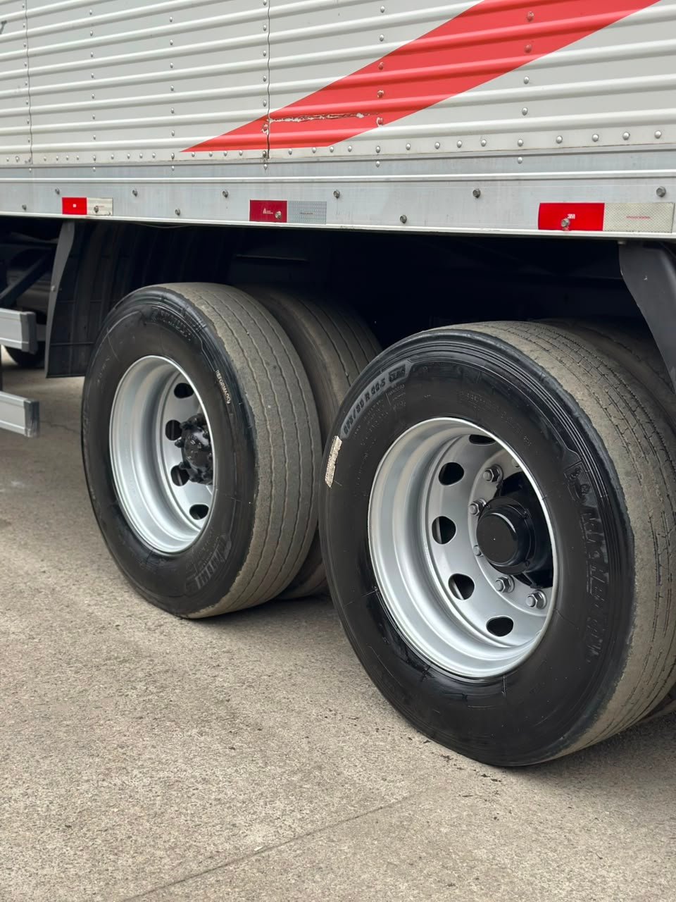 Vw 24280 6×2 2021 Teto Alto, Automático E Baú De 8.5m