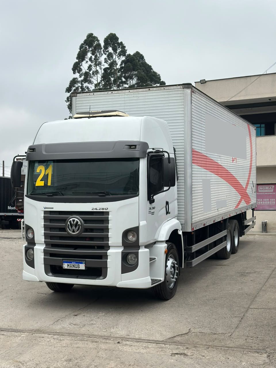Vw 24280 6×2 2021 Teto Alto, Automático E Baú De 8.5m