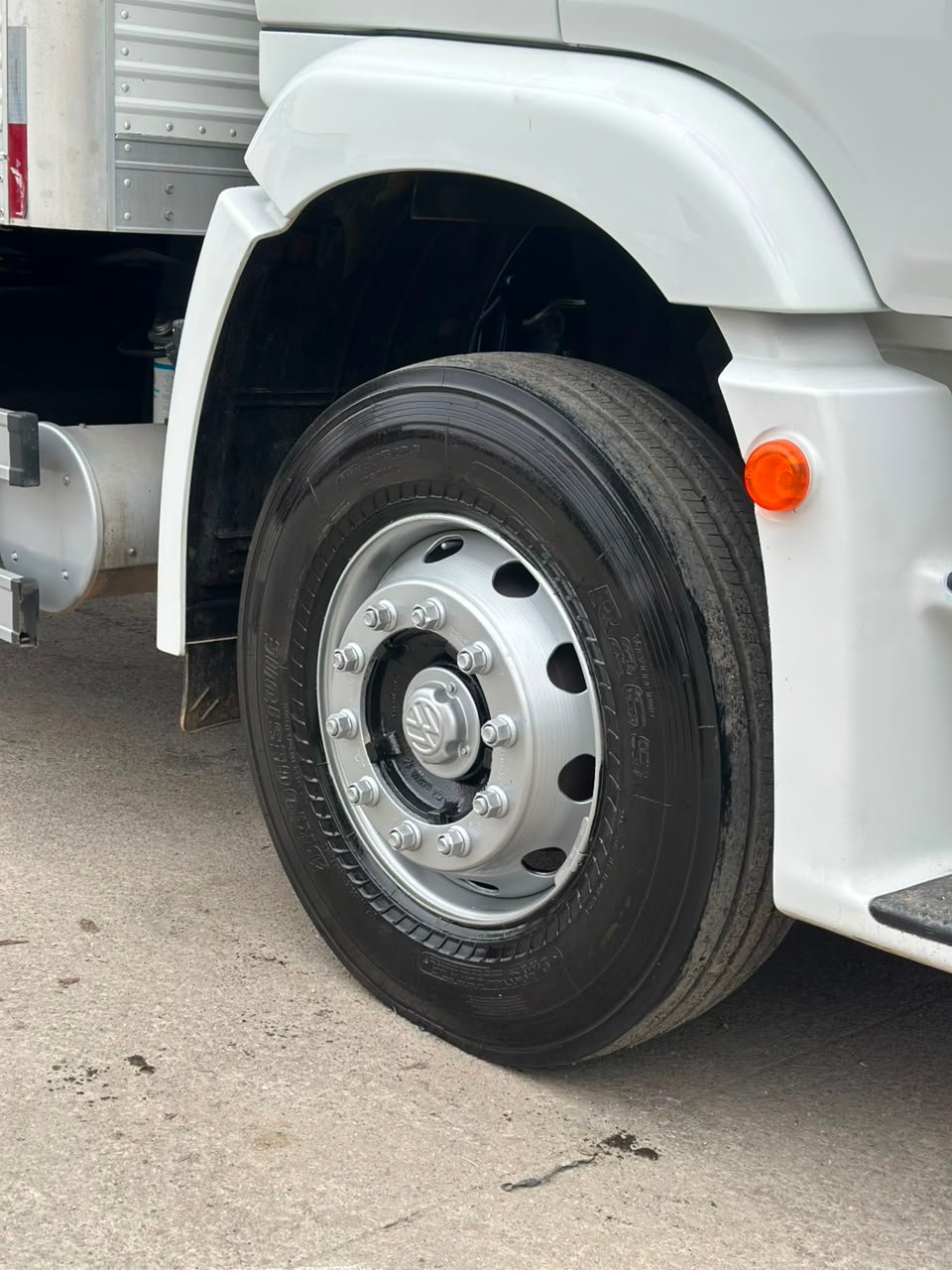 Vw 24280 6×2 2021 Teto Alto, Automático E Baú De 8.5m