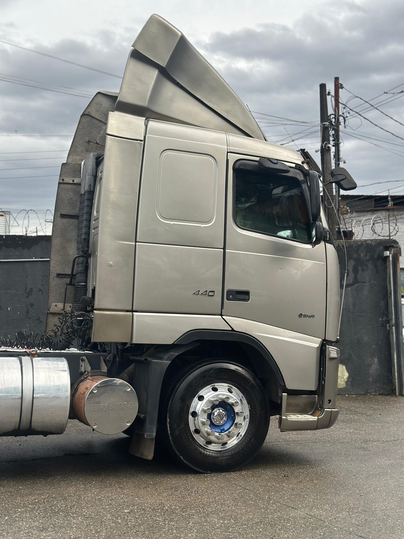 Volvo Fh 440 4×2 2010 Automático
