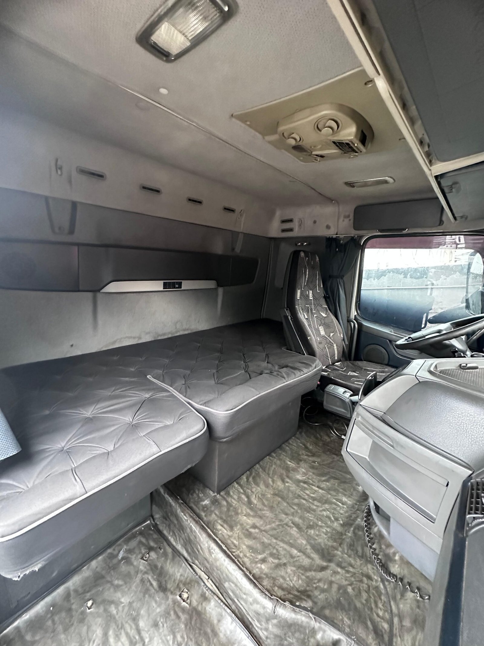 Volvo Fh 440 4×2 2010 Automático