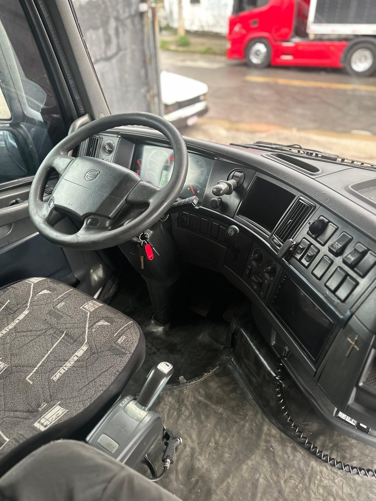 Volvo Fh 440 4×2 2010 Automático