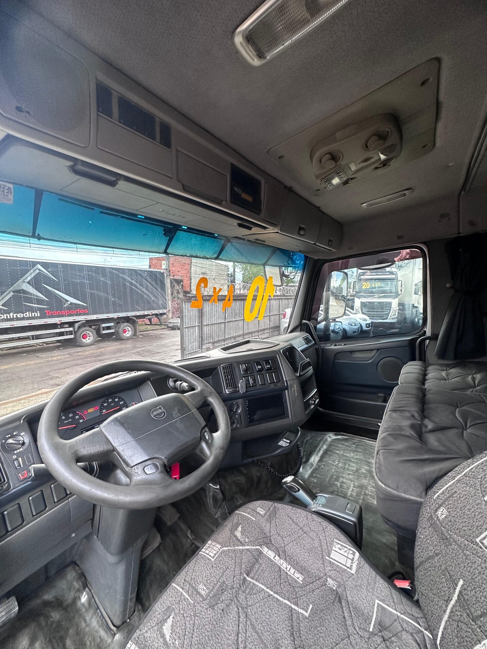 Volvo Fh 440 4×2 2010 Automático